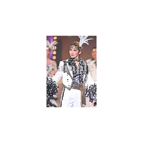 瑠風輝 舞台写真／星組大劇場公演『恋する天動説』『DYNAMIC NOVA』