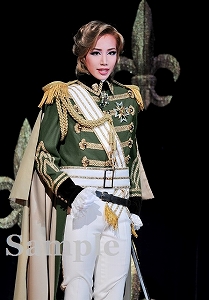 紫門 ゆりや 舞台写真／月組大劇場公演『ベルサイユのばら』―オスカルとアンドレ編―