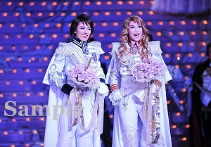 蘭寿・龍 特別出演舞台写真／月組大劇場公演『ベルサイユのばら』―オスカルとアンドレ編―