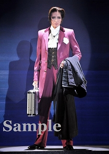 悠未 ひろ 舞台写真／宙組梅田芸術劇場シアター・ドラマシティ公演『逆転裁判3  検事マイルズ･エッジワース』