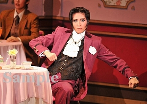 悠未 ひろ 舞台写真／宙組梅田芸術劇場シアター・ドラマシティ公演『逆転裁判3  検事マイルズ･エッジワース』