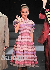 すみれ乃麗 舞台写真／宙組梅田芸術劇場シアター・ドラマシティ公演『逆転裁判3  検事マイルズ･エッジワース』