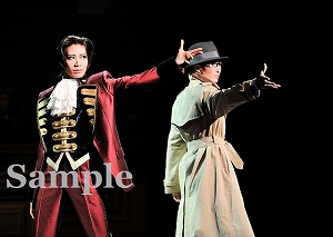 悠未・蓮水 舞台写真／宙組梅田芸術劇場シアター・ドラマシティ公演『逆転裁判3  検事マイルズ･エッジワース』