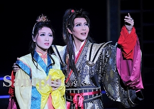 柚希・礼 舞台写真／星組中日劇場公演『宝塚ジャポニズム ～序破急～』『怪盗楚留香外伝 ―花盗人―』『Etoile de TAKARAZUKA』