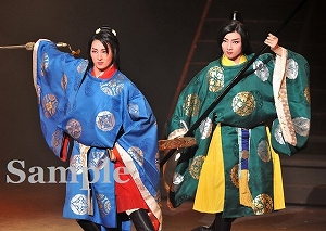 珠城・鳳月 舞台写真／月組バウホール公演『月雲（つきぐも）の皇子（みこ）』