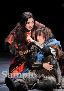 珠城・鳳月 舞台写真／月組バウホール公演『月雲（つきぐも）の皇子（みこ）』