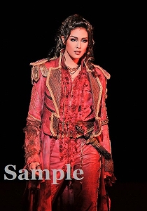 麻央侑希 舞台写真／星組新人公演『ロミオとジュリエット』