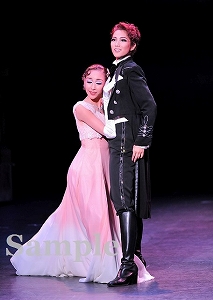 七海・愛花 舞台写真／宙組バウホール公演『the WILD Meets the WILD』