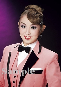 白姫 あかり スチール写真／花組公演『愛と革命の詩（うた）―アンドレア・シェニエ―』『Mr. Swing!』