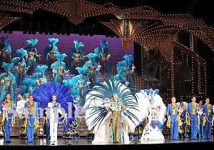 フィナーレ 舞台写真／花組大劇場公演『愛と革命の詩（うた）―アンドレア・シェニエ―』『Mr. Swing!』