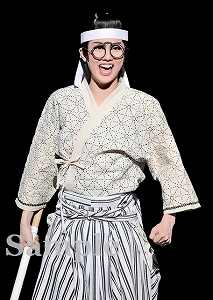 彩風咲奈 舞台写真／雪組全国ツアー公演『若き日の唄は忘れじ』『ナルシス・ノアールII』