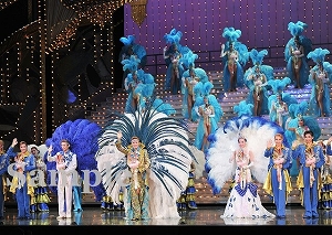 フィナーレ 舞台写真／花組東京公演『愛と革命の詩（うた）―アンドレア・シェニエ―』『Mr. Swing!』