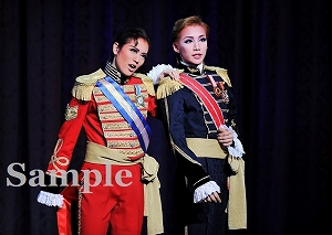 紫門・煌月 舞台写真／月組梅田芸術劇場シアター・ドラマシティ公演『THE MERRY WIDOW』