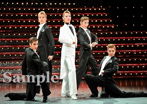 瀬戸 他 舞台写真／花組宝塚バウホール公演『New Wave! ―花―』