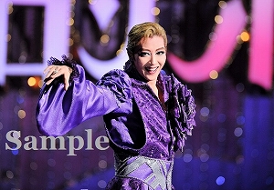 凰稀かなめ 特別出演舞台写真／月組大劇場公演『宝塚をどり』『明日への指針 ―センチュリー号の航海日誌―』『TAKARAZUKA 花詩集100!!』