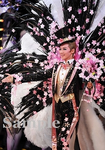 凰稀かなめ 特別出演舞台写真／月組大劇場公演『宝塚をどり』『明日への指針 ―センチュリー号の航海日誌―』『TAKARAZUKA 花詩集100!!』