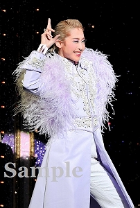 龍 真咲 ポケットスチール／月組大劇場公演『宝塚をどり』『明日への指針 ―センチュリー号の航海日誌―』『TAKARAZUKA 花詩集100!!』