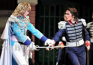 凰稀・七海 役替わり舞台写真／宙組大劇場公演『ベルサイユのばら ―オスカル編―』