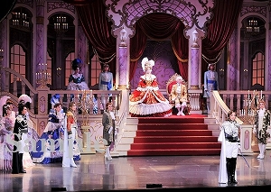 明日海 他 舞台写真／花組中日劇場公演『ベルサイユのばら ―フェルゼンとマリー・アントワネット編―』