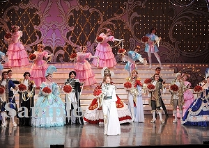 フィナーレ 舞台写真／花組中日劇場公演『ベルサイユのばら ―フェルゼンとマリー・アントワネット編―』