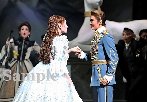 北翔・蘭乃 舞台写真／花組大劇場公演『エリザベート ―愛と死の輪舞（ロンド）―』