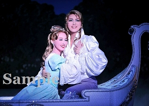 朝夏・実咲 舞台写真／宙組全国ツアー公演『ベルサイユのばら ―フェルゼンとマリー・アントワネット編―』