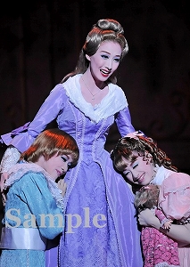 実咲・和希・小春乃 舞台写真／宙組全国ツアー公演『ベルサイユのばら ―フェルゼンとマリー・アントワネット編―』