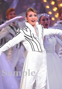 沙央くらま 舞台写真／月組大劇場公演『PUCK（パック）』『CRYSTAL TAKARAZUKA ―イメージの結晶―』