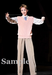 凪七瑠海 舞台写真／月組大劇場公演『PUCK（パック）』『CRYSTAL TAKARAZUKA ―イメージの結晶―』