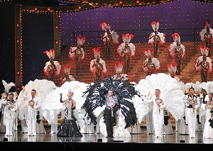 フィナーレ 舞台写真／星組東京公演『The Lost Glory ―美しき幻影―』『パッショネイト宝塚！』