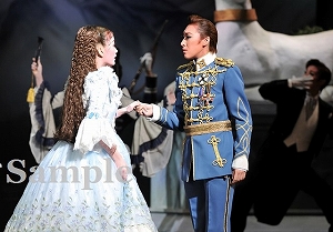 和海・花乃 舞台写真／花組新人公演『エリザベート ―愛と死の輪舞（ロンド）―』