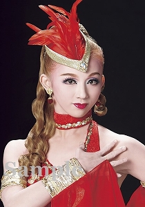 綾瀬あきな スチール写真／宙組公演『白夜の誓い ―グスタフIII世、誇り高き王の戦い―』『PHOENIX 宝塚!! ―蘇る愛―』