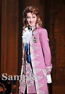 凰稀かなめ 舞台写真／宙組大劇場公演『白夜の誓い ―グスタフIII世、誇り高き王の戦い―』『PHOENIX 宝塚!! ―蘇る愛―』