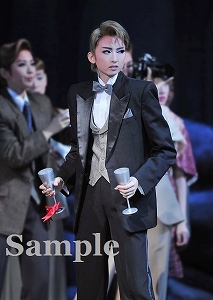 凪七瑠海 舞台写真／月組東京公演『PUCK（パック）』『CRYSTAL TAKARAZUKA ―イメージの結晶―』