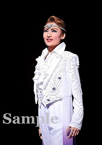 望海風斗 舞台写真／雪組大劇場公演『ルパン三世－王妃の首飾りを追え！－』『ファンシー・ガイ！』