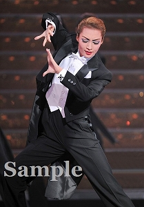 望海風斗 舞台写真／雪組大劇場公演『ルパン三世－王妃の首飾りを追え！－』『ファンシー・ガイ！』