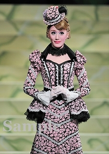 花乃まりあ 舞台写真／花組東京国際フォーラムホールC公演『Ernest in Love』