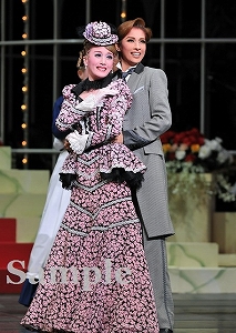 明日海 花乃 舞台写真／花組東京国際フォーラムホールC公演『Ernest in Love』