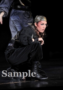 十輝いりす 舞台写真／星組大劇場公演『黒豹（くろひょう）の如（ごと）く』『Dear DIAMOND!!』