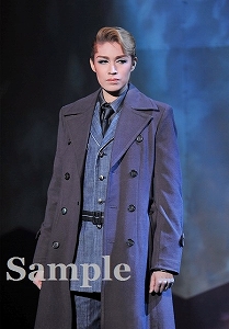 十輝いりす 舞台写真／星組大劇場公演『黒豹（くろひょう）の如（ごと）く』『Dear DIAMOND!!』