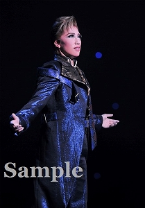 真風涼帆 舞台写真／星組大劇場公演『黒豹（くろひょう）の如（ごと）く』『Dear DIAMOND!!』