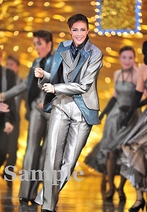 麻央侑希 舞台写真／星組大劇場公演『黒豹（くろひょう）の如（ごと）く』『Dear DIAMOND!!』