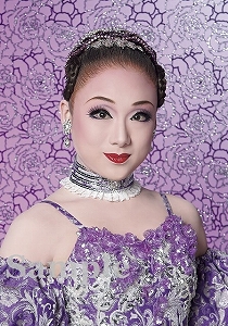 鞠花 ゆめ スチール写真／花組公演『カリスタの海に抱かれて』『宝塚幻想曲（タカラヅカ ファンタジア）』