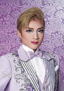 鳳月 杏 スチール写真／花組公演『カリスタの海に抱かれて』『宝塚幻想曲（タカラヅカ ファンタジア）』