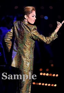 明日海りお 舞台写真／花組大劇場公演『カリスタの海に抱かれて』『宝塚幻想曲（タカラヅカ ファンタジア）』