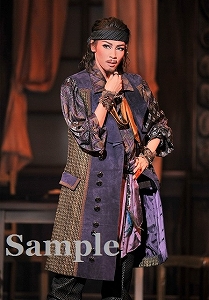 瀬戸かずや 舞台写真／花組大劇場公演『カリスタの海に抱かれて』『宝塚幻想曲（タカラヅカ ファンタジア）』