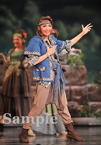 鳳真由 舞台写真／花組大劇場公演『カリスタの海に抱かれて』『宝塚幻想曲（タカラヅカ ファンタジア）』