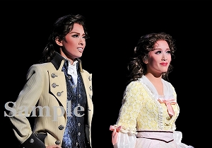 明日海 花乃 舞台写真／花組大劇場公演『カリスタの海に抱かれて』『宝塚幻想曲（タカラヅカ ファンタジア）』