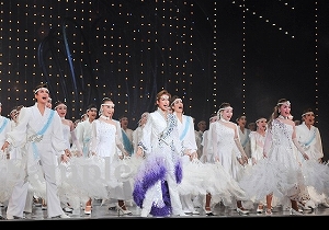 明日海 ほか 舞台写真／花組大劇場公演『カリスタの海に抱かれて』『宝塚幻想曲（タカラヅカ ファンタジア）』