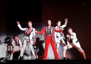 明日海 ほか 舞台写真／花組大劇場公演『カリスタの海に抱かれて』『宝塚幻想曲（タカラヅカ ファンタジア）』